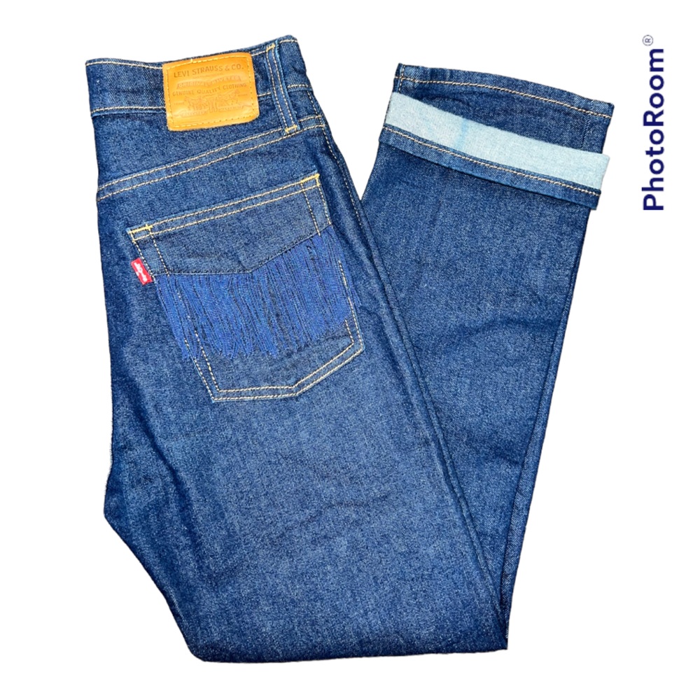 Levi’s Wedgie Straight Fringe Pocket Jeans • 27